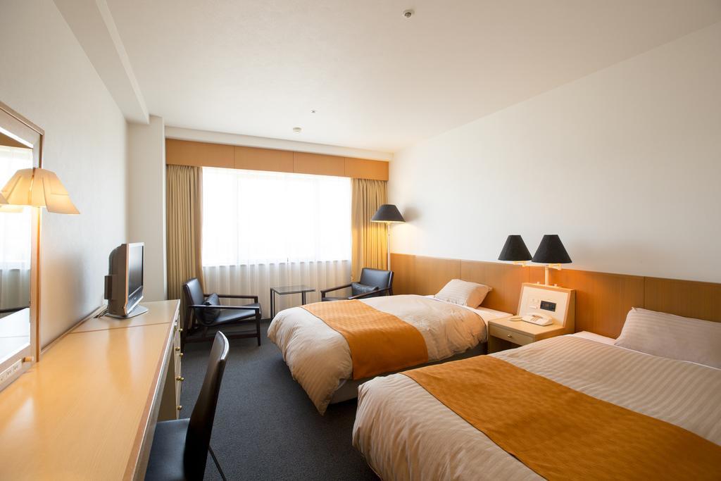 Hotel Granmirage Uozu Esterno foto