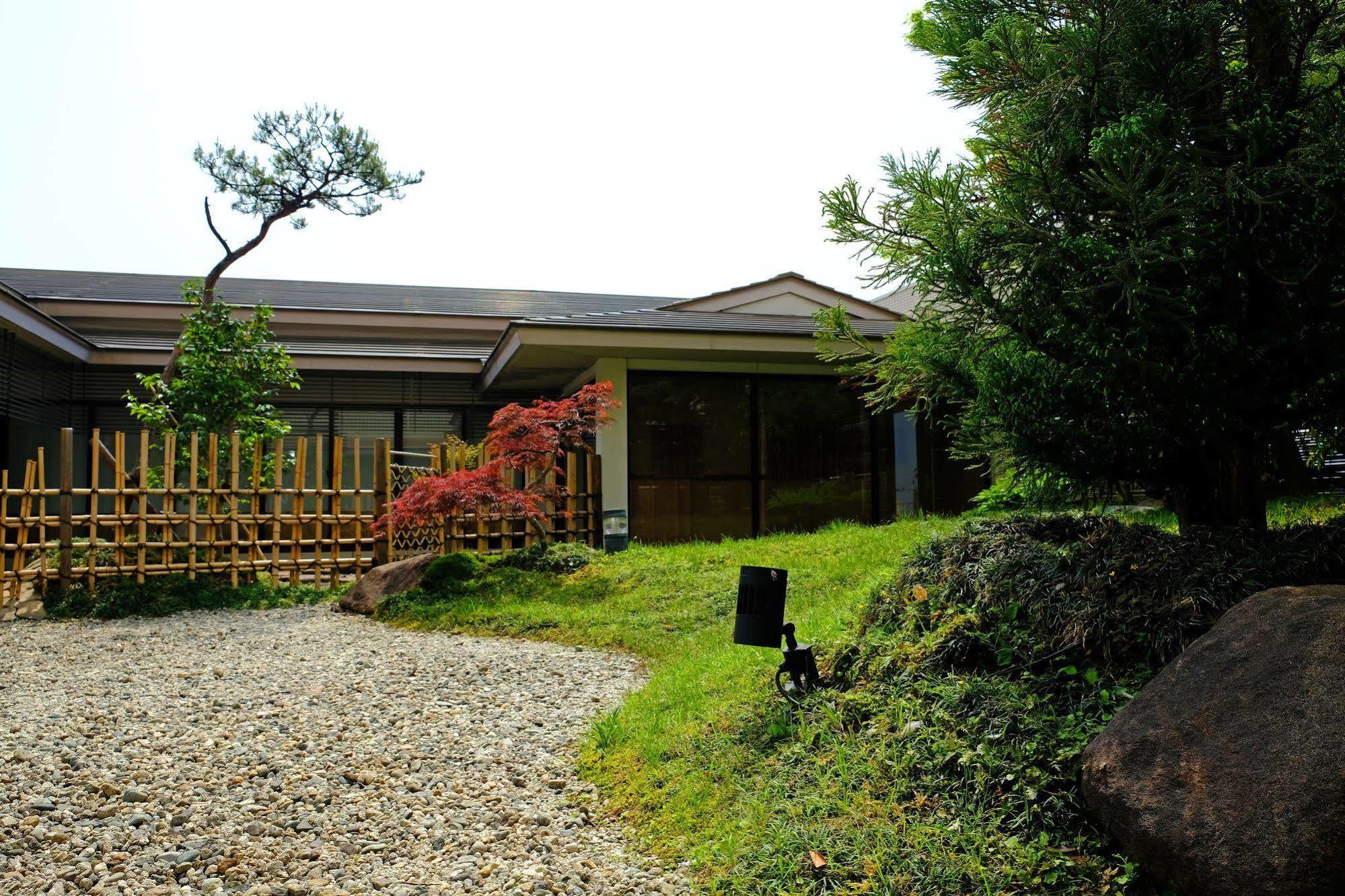 Hotel Granmirage Uozu Esterno foto